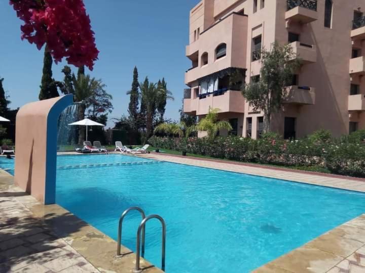 Appartement Confortable Avec 5 Piscines Marrakesh Exteriör bild